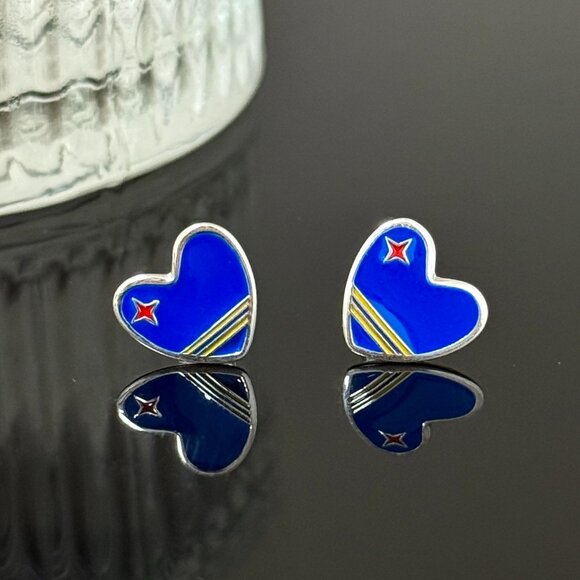 ARUBA Heart Earrings S925 Sterling Silver Handmade Ear Stud - Picture 1 of 4